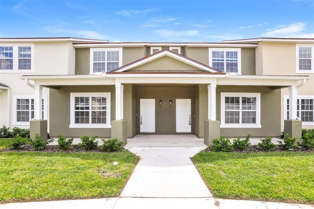 94 ELEVEN OAKS CIRCLE EUSTIS, FL 32726