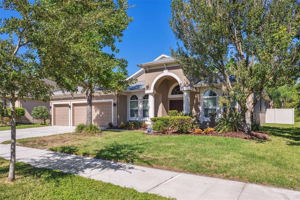 20324 NATURES CORNER DRIVE TAMPA, FL 33647