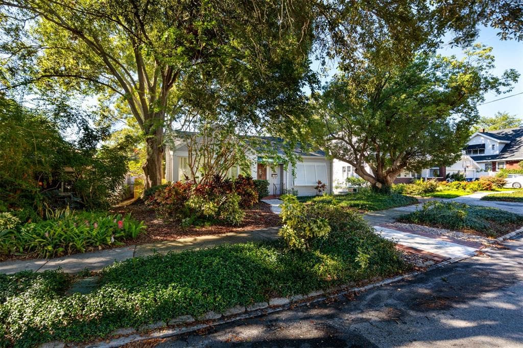 770 19TH AVENUE N ST PETERSBURG, FL 33704