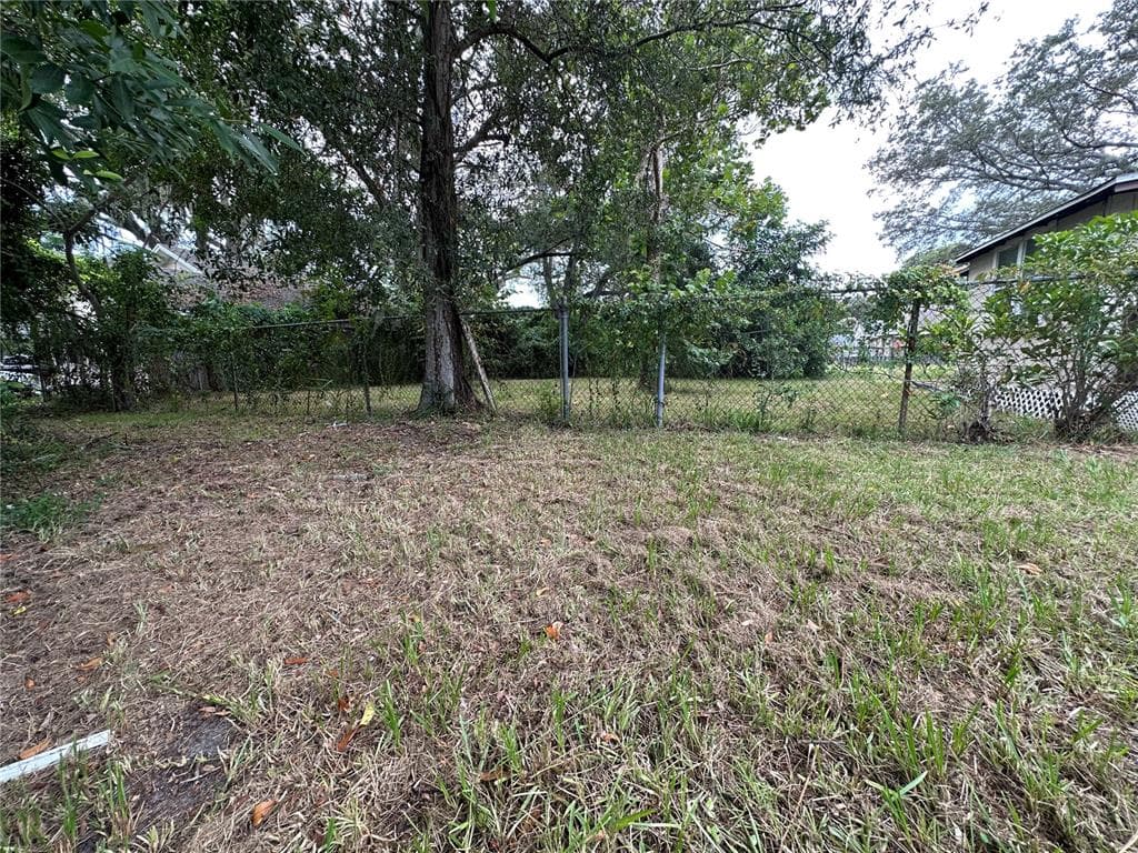 43RD ST S. ST PETERSBURG, FL 33711