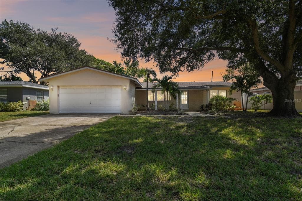 2273 61ST STREET N ST PETERSBURG, FL 33710