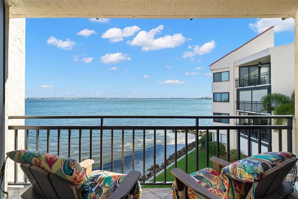 5541 PUERTA DEL SOL BOULEVARD S UNIT 315 ST PETERSBURG, FL 33715