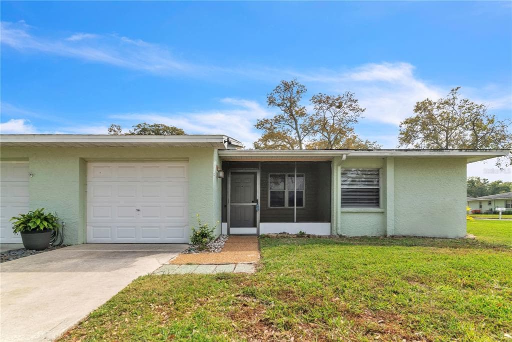 1182 ORANGE TREE CIRCLE E UNIT C PALM HARBOR, FL 34684