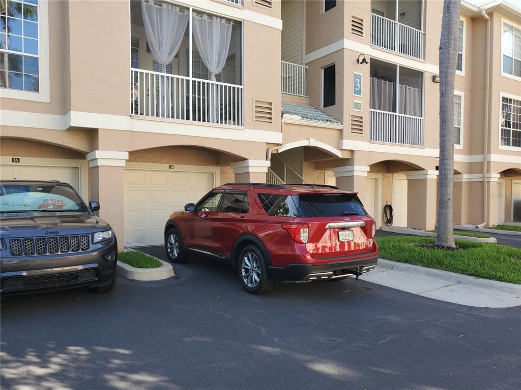 3301 BAY CLUB CIRCLE UNIT 3301 TAMPA, FL 33607