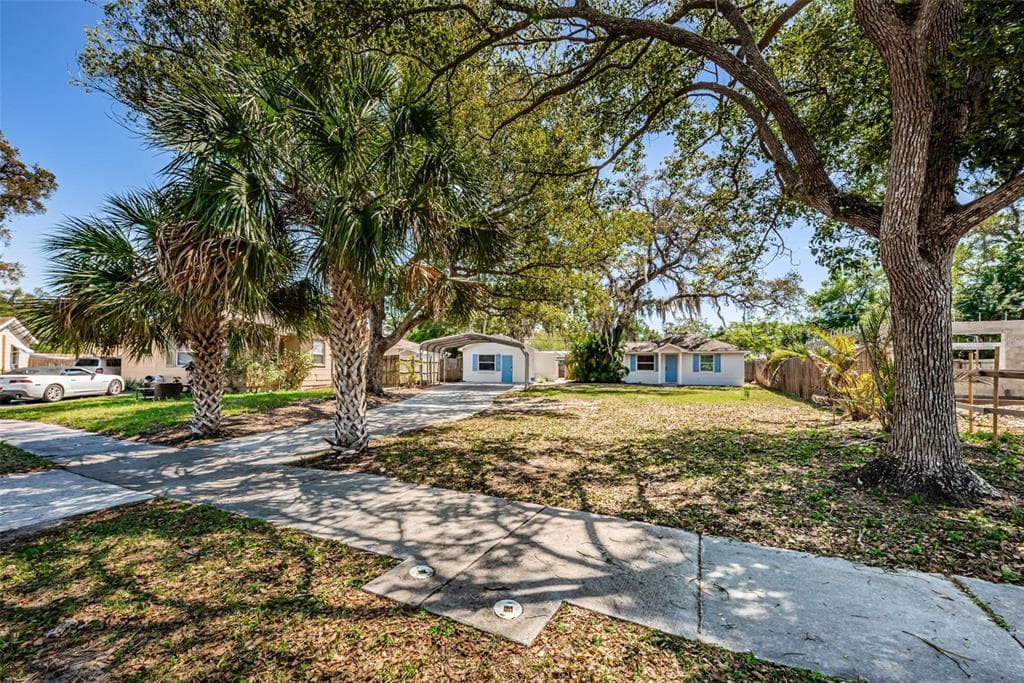 1233 1/2 SEDEEVA CIRCLE S CLEARWATER, FL 33755