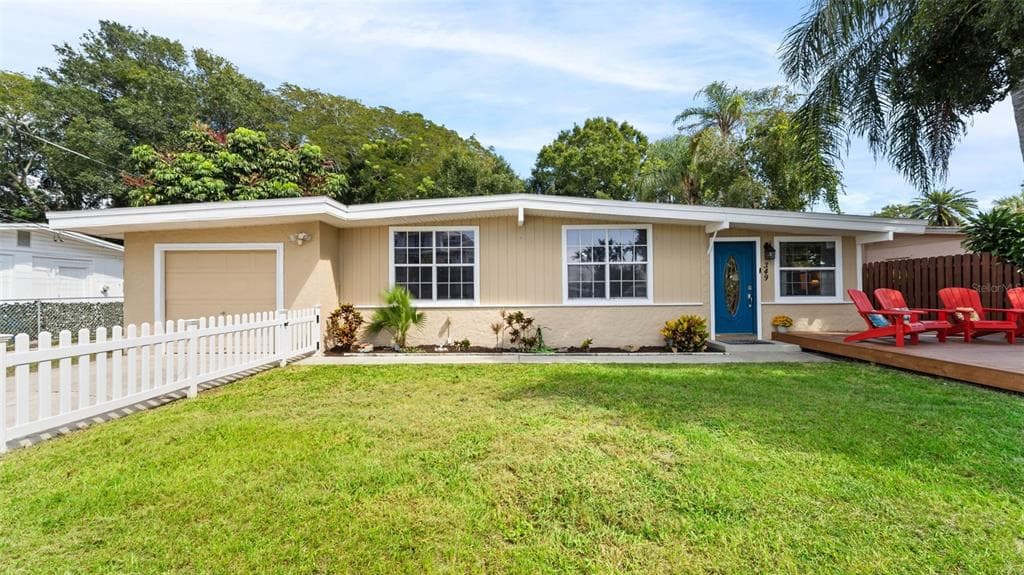 349 SHORE DRIVE E OLDSMAR, FL 34677
