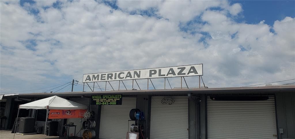 3945 AMERICAN PLAZA BOULEVARD LAND O LAKES, FL 34638