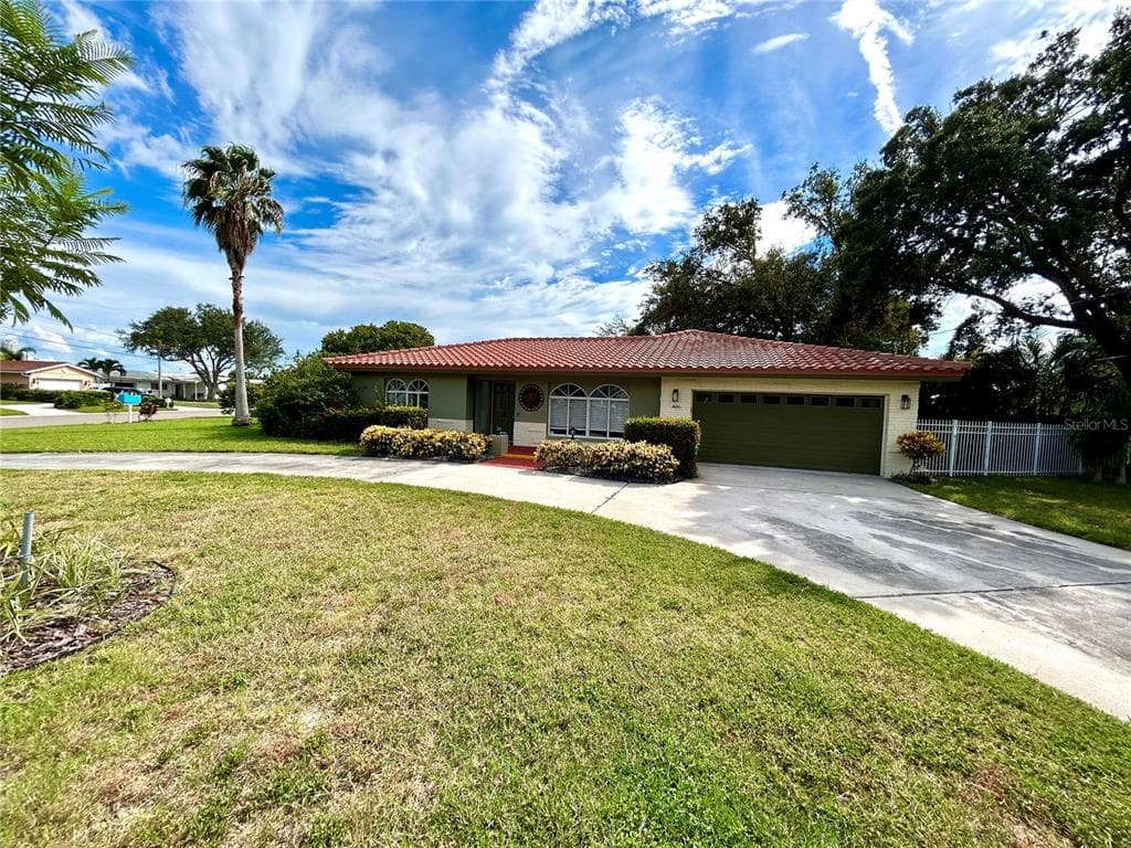 431 WINDWARD PASSAGE CLEARWATER, FL 33767