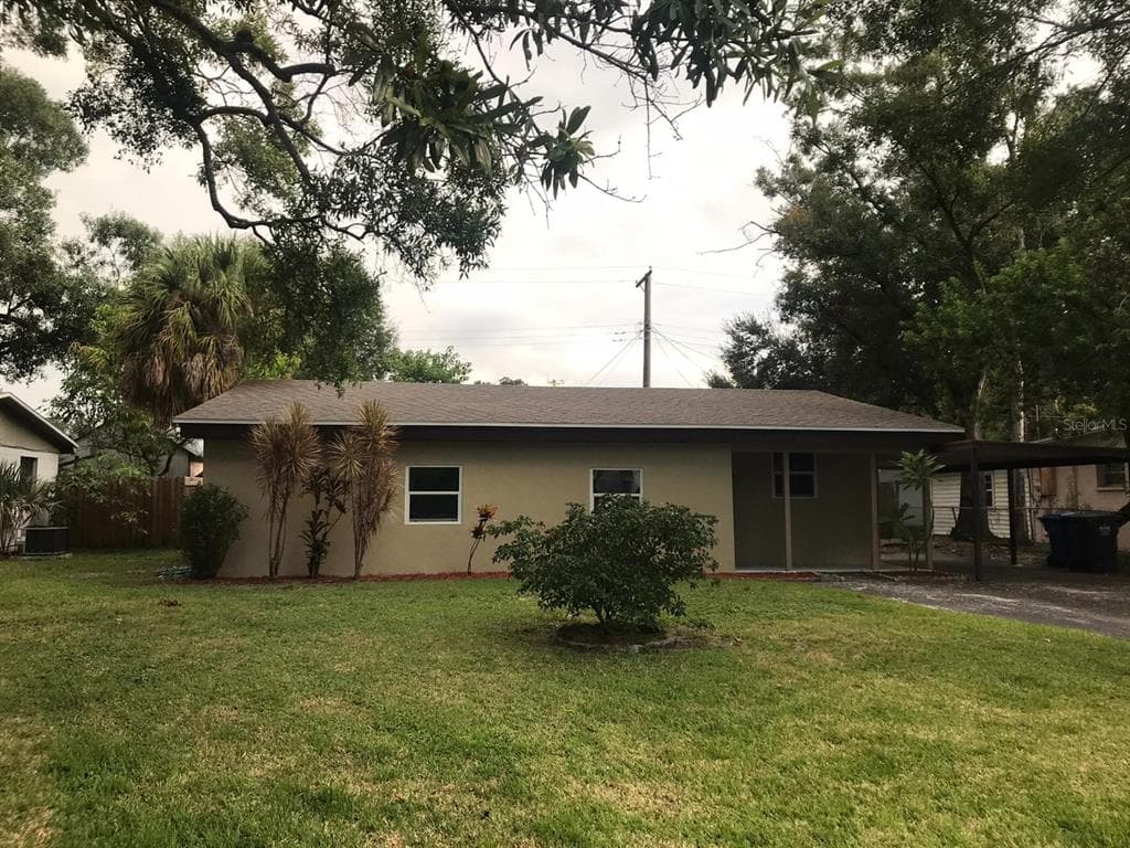 10106 VENTURA AVENUE TAMPA, FL 33619
