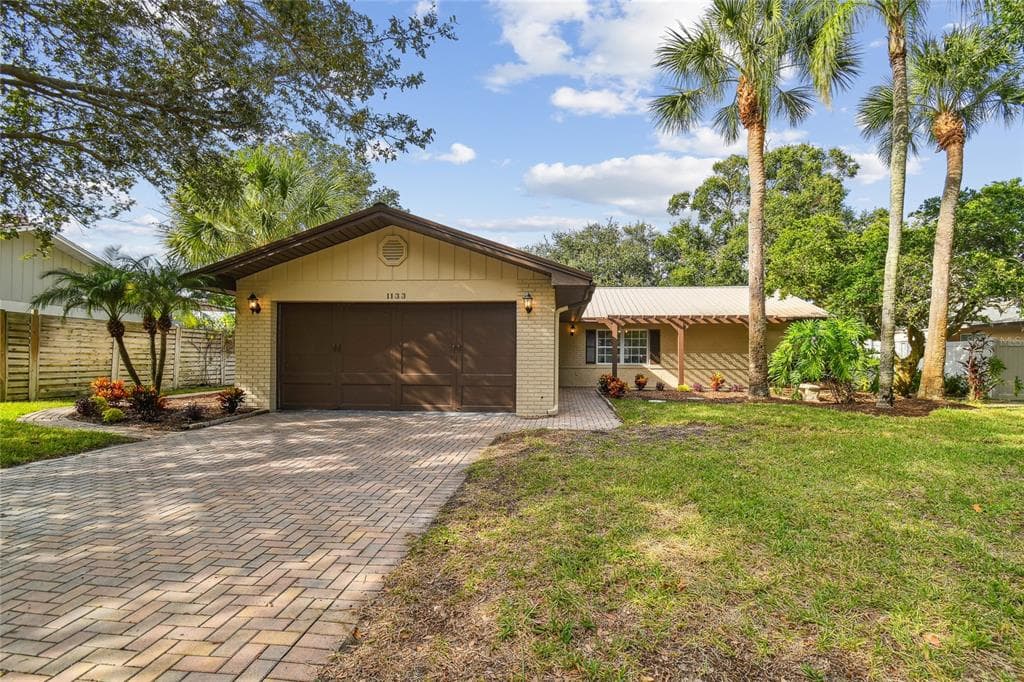 1133 RIDGE DRIVE PALM HARBOR, FL 34683