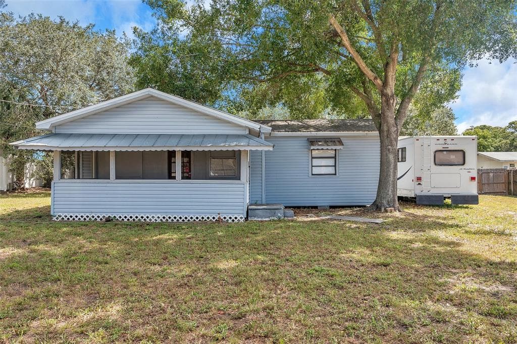 11621 MURRAY AVENUE LARGO, FL 33778