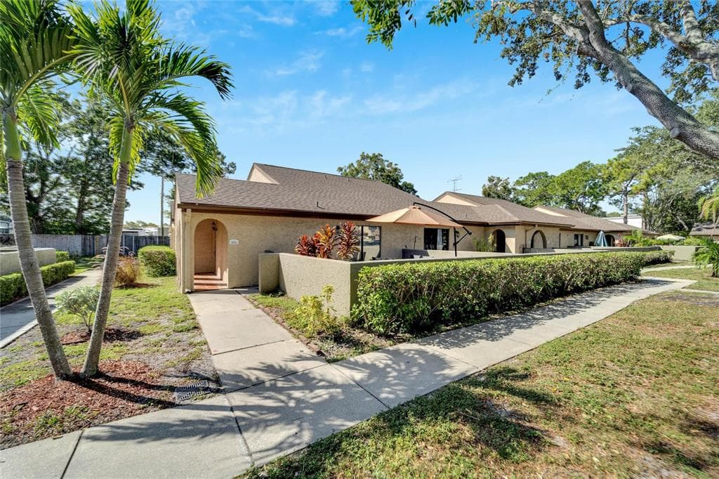 6262 142ND AVENUE N UNIT 801 CLEARWATER, FL 33760