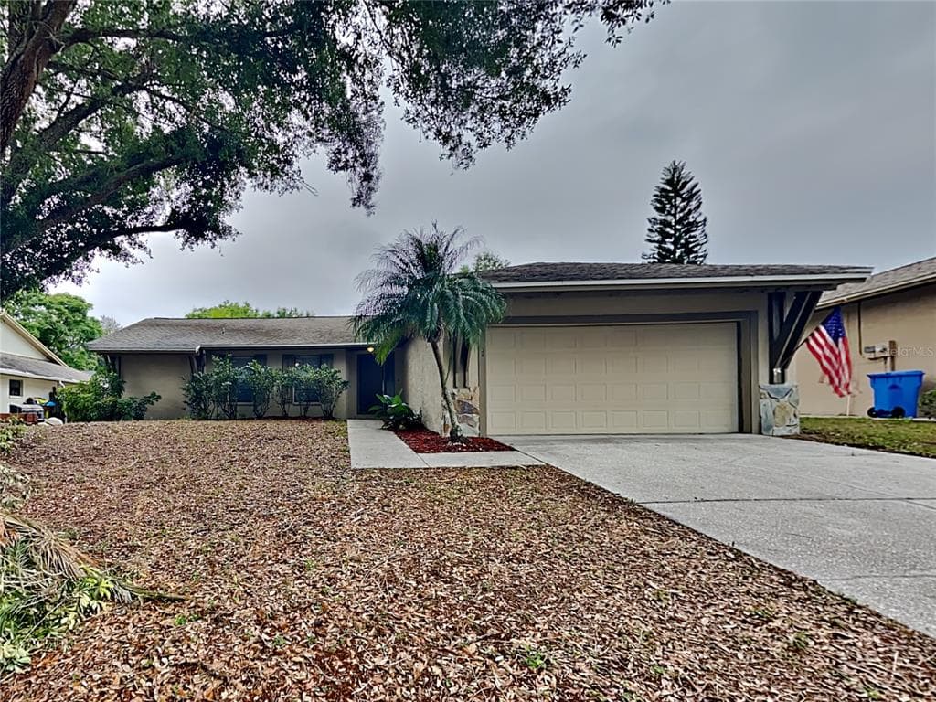818 TARAWOOD LANE VALRICO, FL 33594
