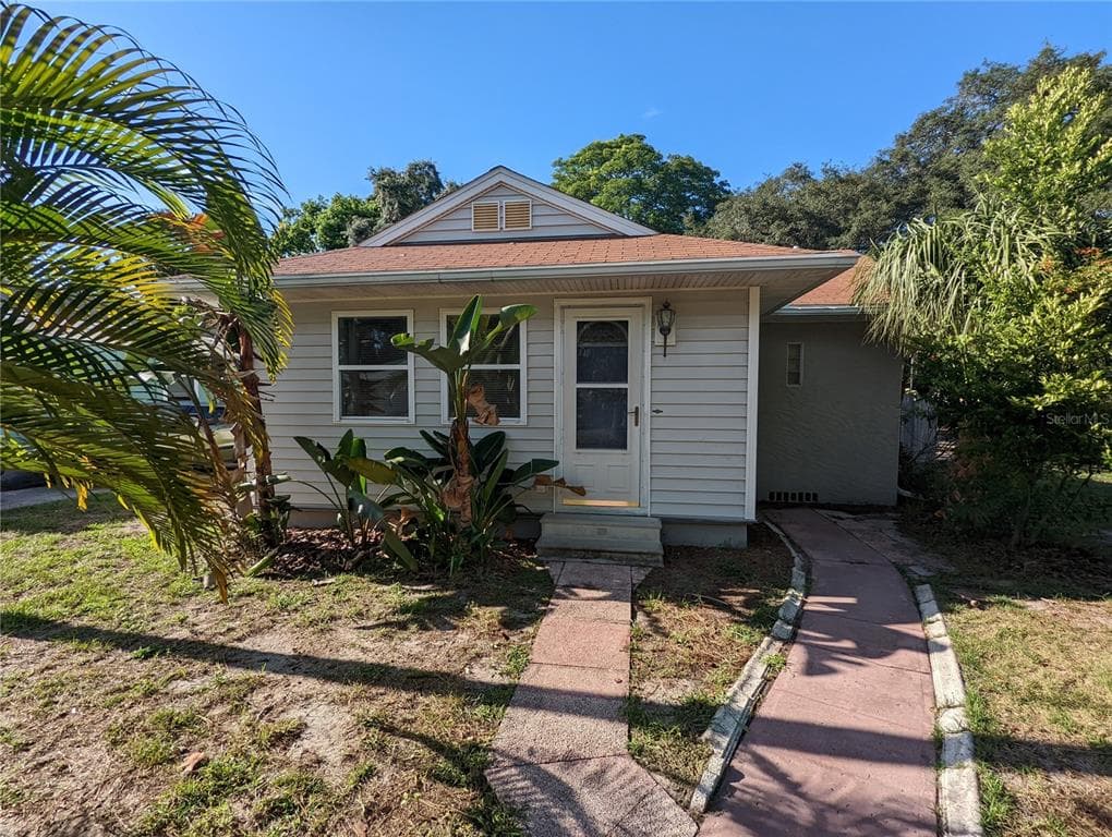 1232 SEDEEVA CIRCLE S CLEARWATER, FL 33755