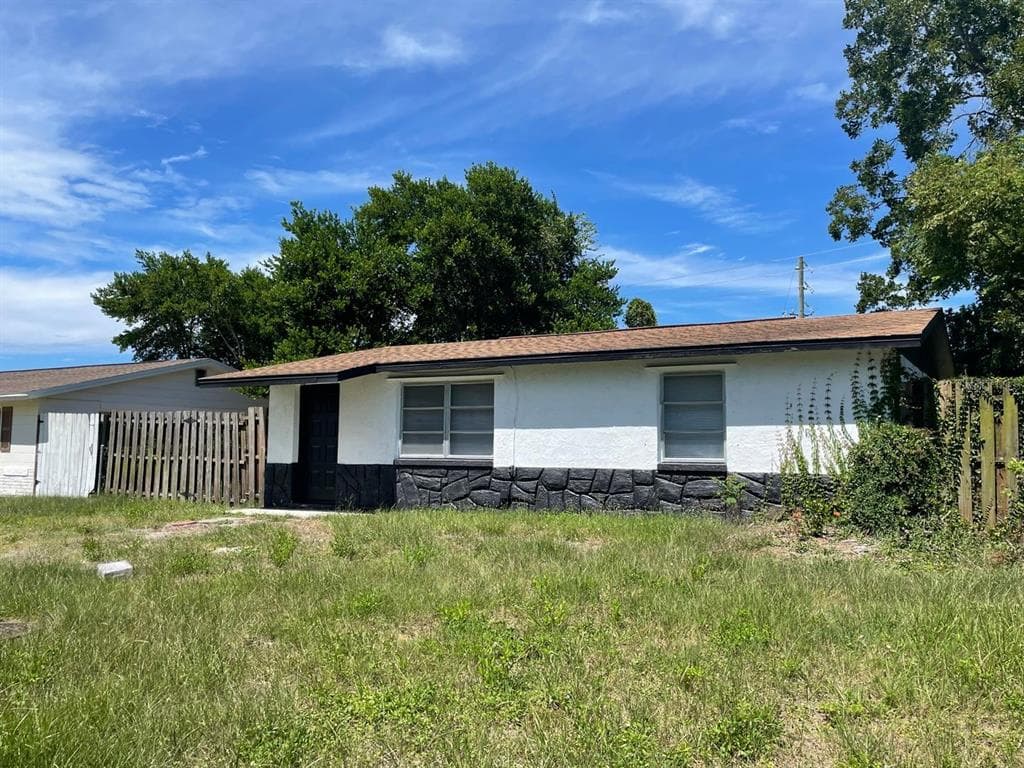 5413 MAC ARTHUR AVENUE NEW PORT RICHEY, FL 34652
