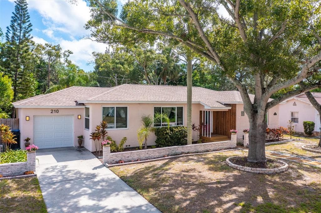 210 MADISON STREET S ST PETERSBURG, FL 33711