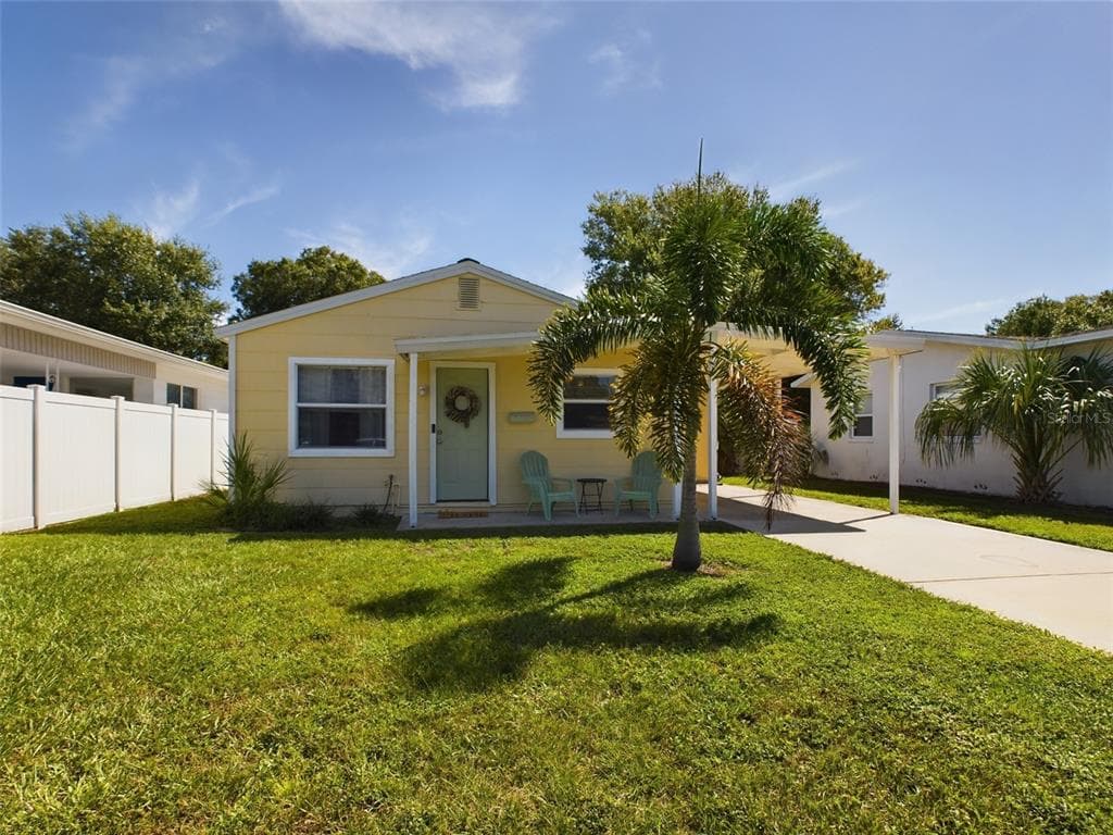 5921 MAGNOLIA STREET N ST PETERSBURG, FL 33703
