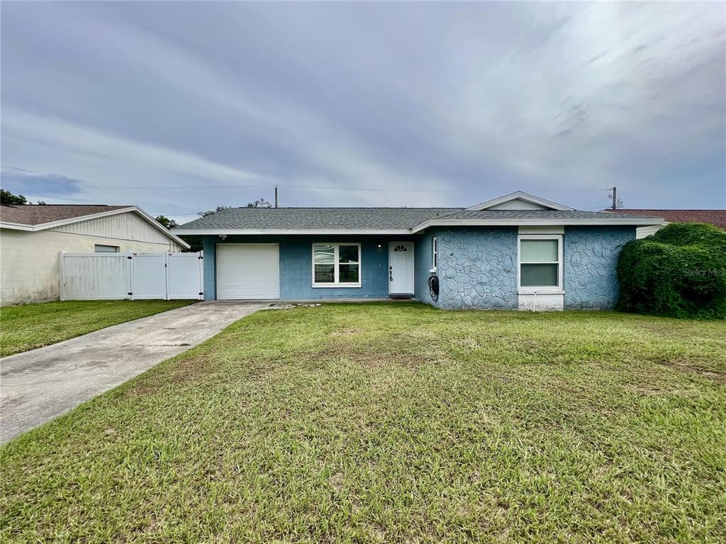 715 FAIRMONT DRIVE BRANDON, FL 33511