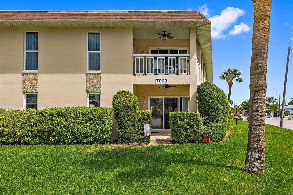 7003 SUNSET WAY UNIT 3