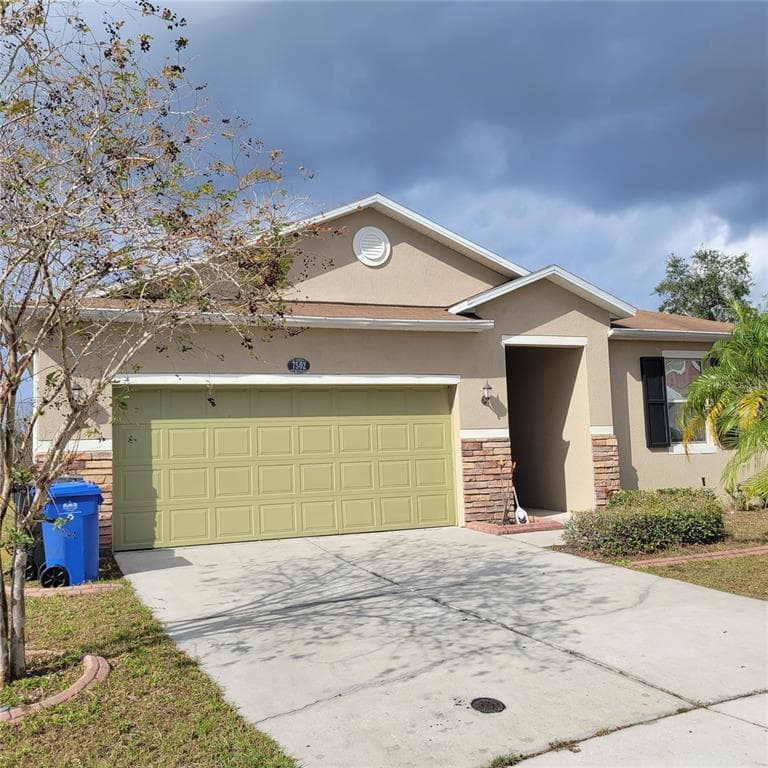 7502 TANGLE RUSH DRIVE GIBSONTON, FL 33534