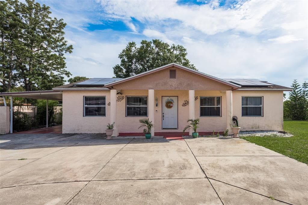 2436 WISHING WELL CIRCLE TAMPA, FL 33619