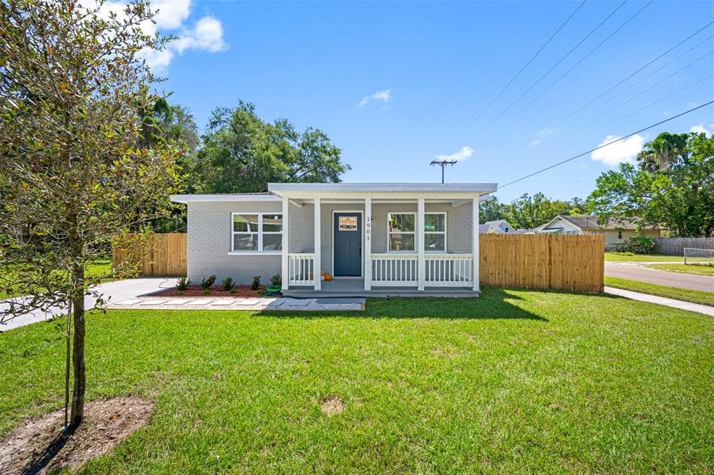 1901 E NEW ORLEANS AVENUE TAMPA, FL 33610