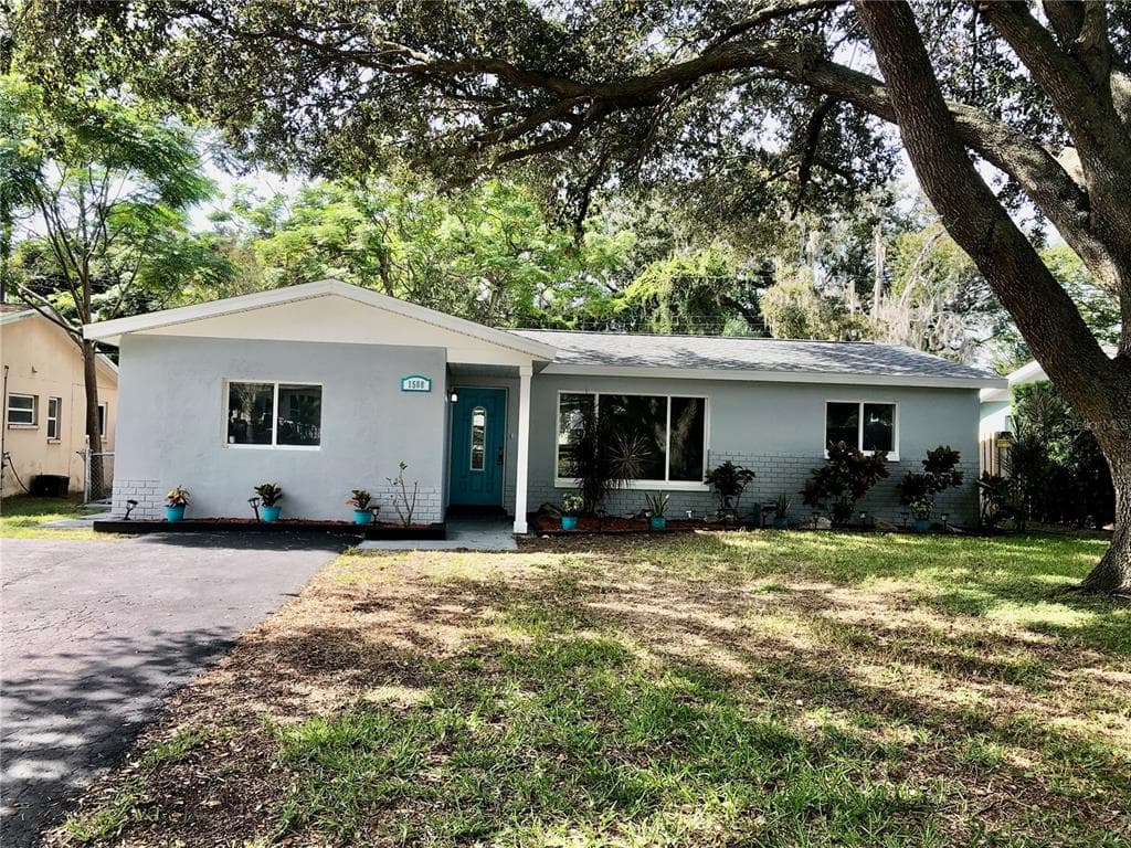 1508 W VIRGINIA LANE