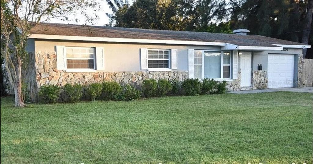 1524 ARIZONA AVENUE NE ST PETERSBURG, FL 33703