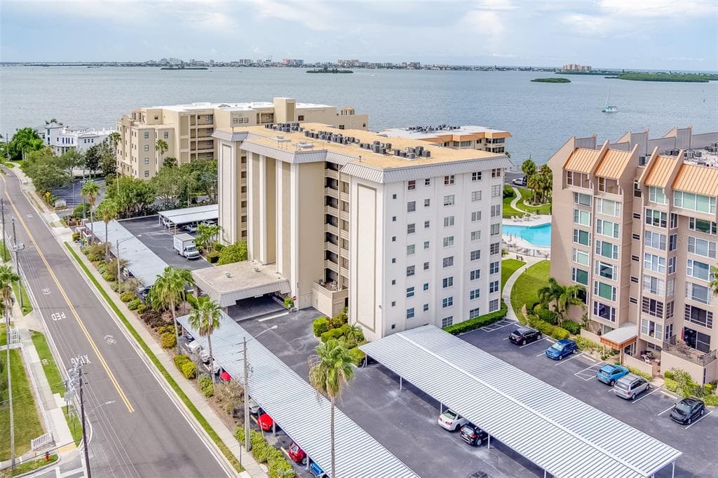 622 EDGEWATER DRIVE UNIT 225 DUNEDIN, FL 34698