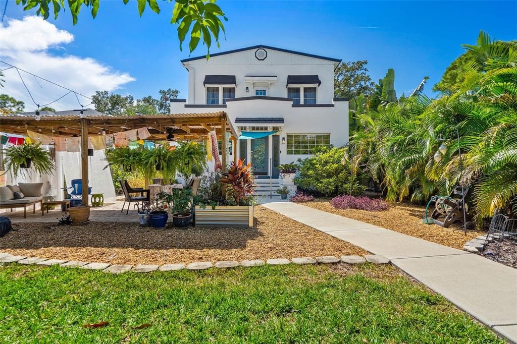 2645 BAYSIDE DRIVE S ST PETERSBURG, FL 33705