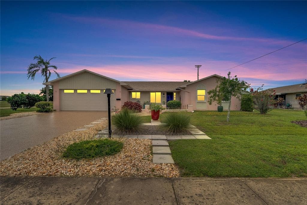 608 OJAI AVENUE SUN CITY CENTER, FL 33573