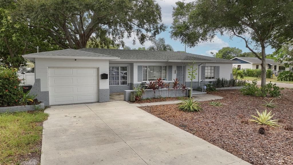 4566 24TH AVENUE N ST PETERSBURG, FL 33713