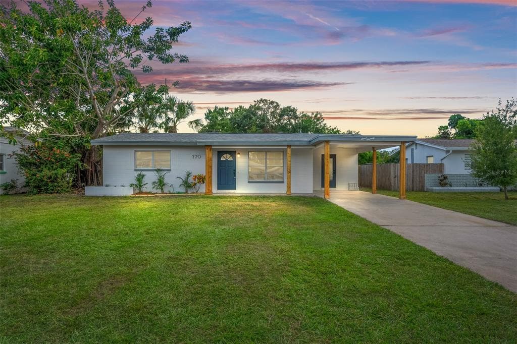 770 72ND AVENUE N ST PETERSBURG, FL 33702