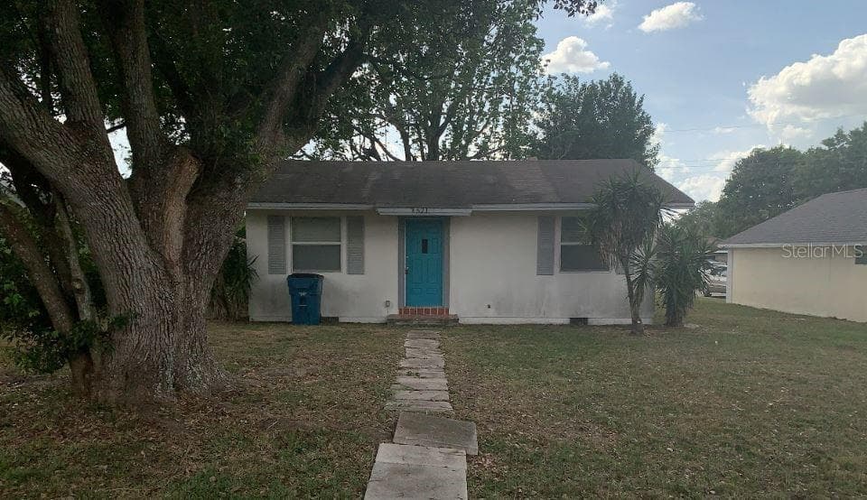 521 N 3RD STREET LAKE WALES, FL 33853