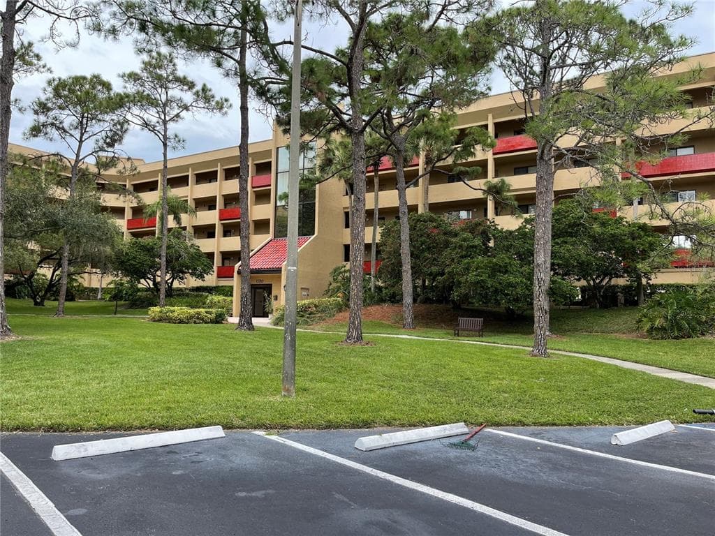 3078 EASTLAND BOULEVARD UNIT 313 CLEARWATER, FL 33761
