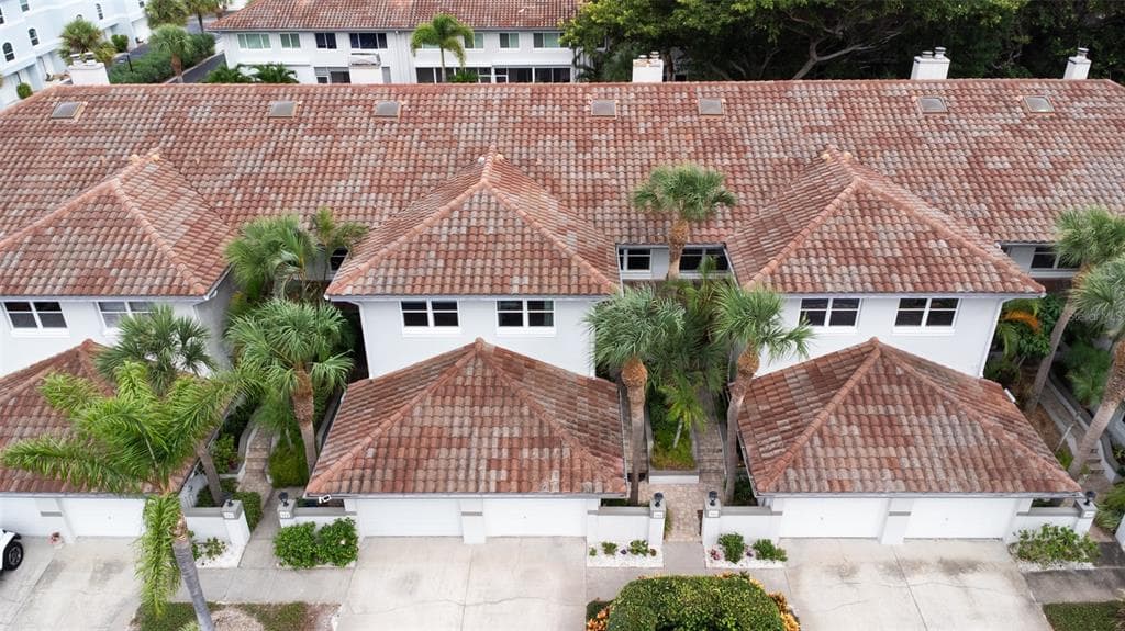 903 PINELLAS BAYWAY S UNIT 305 TIERRA VERDE, FL 33715