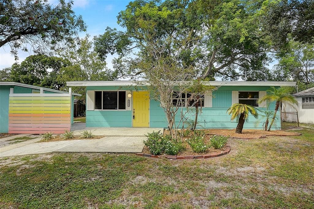 4425 W LEILA AVENUE TAMPA, FL 33616
