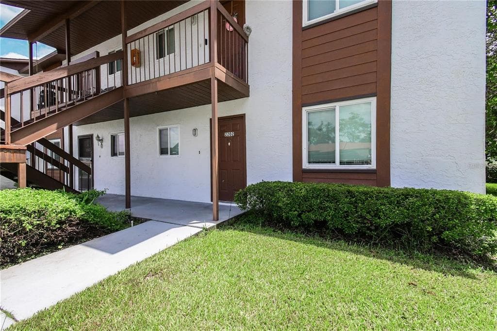 39132 COUNTY ROAD 54 UNIT 2202 ZEPHYRHILLS, FL 33542