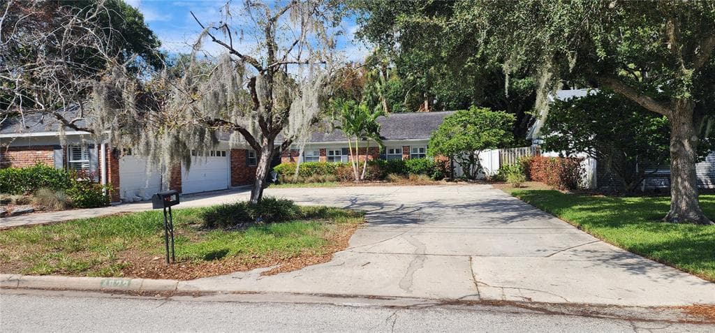 4823 W SAN JOSE STREET TAMPA, FL 33629
