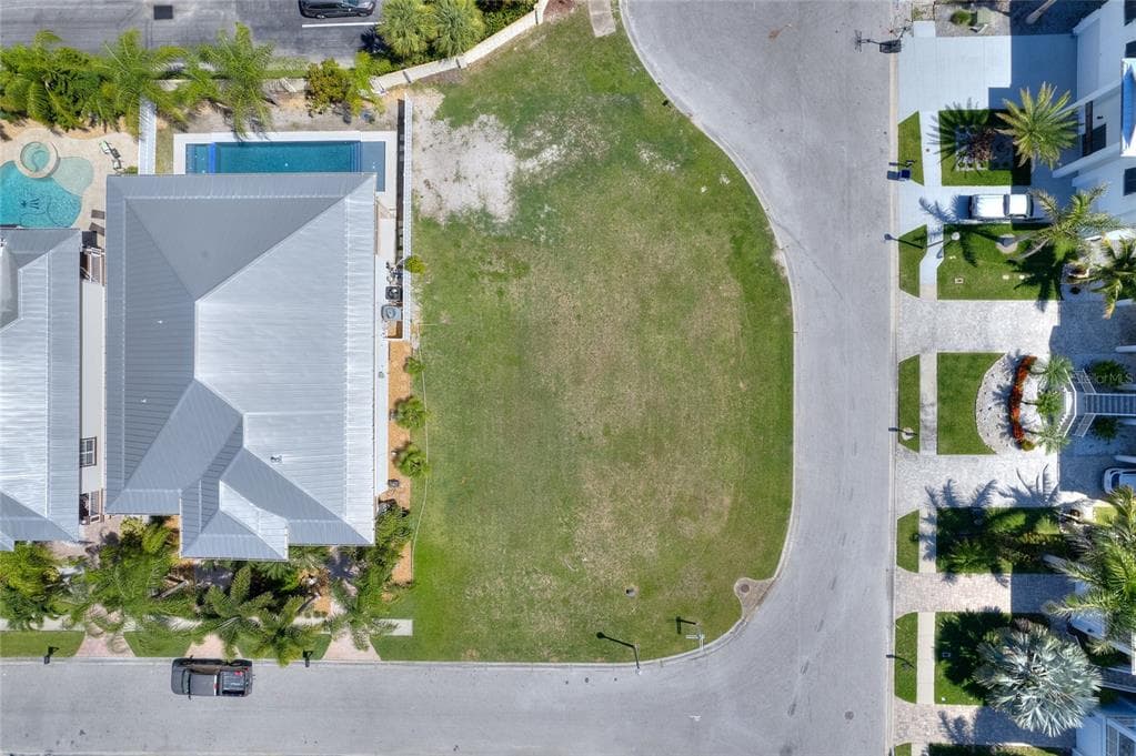 116 WIMBLEDON COURT REDINGTON SHORES, FL 33708
