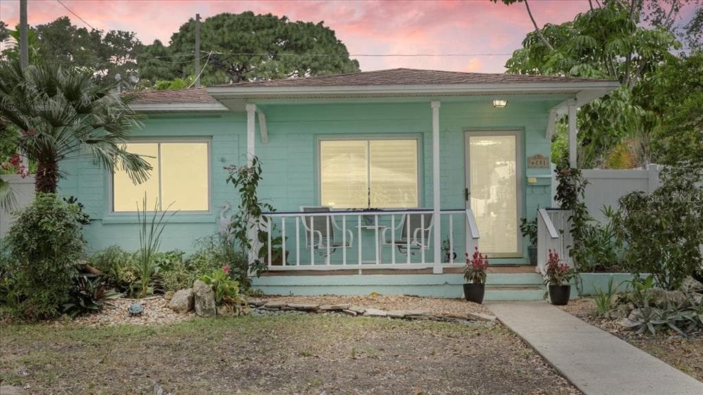 6281 2ND AVENUE N ST PETERSBURG, FL 33710