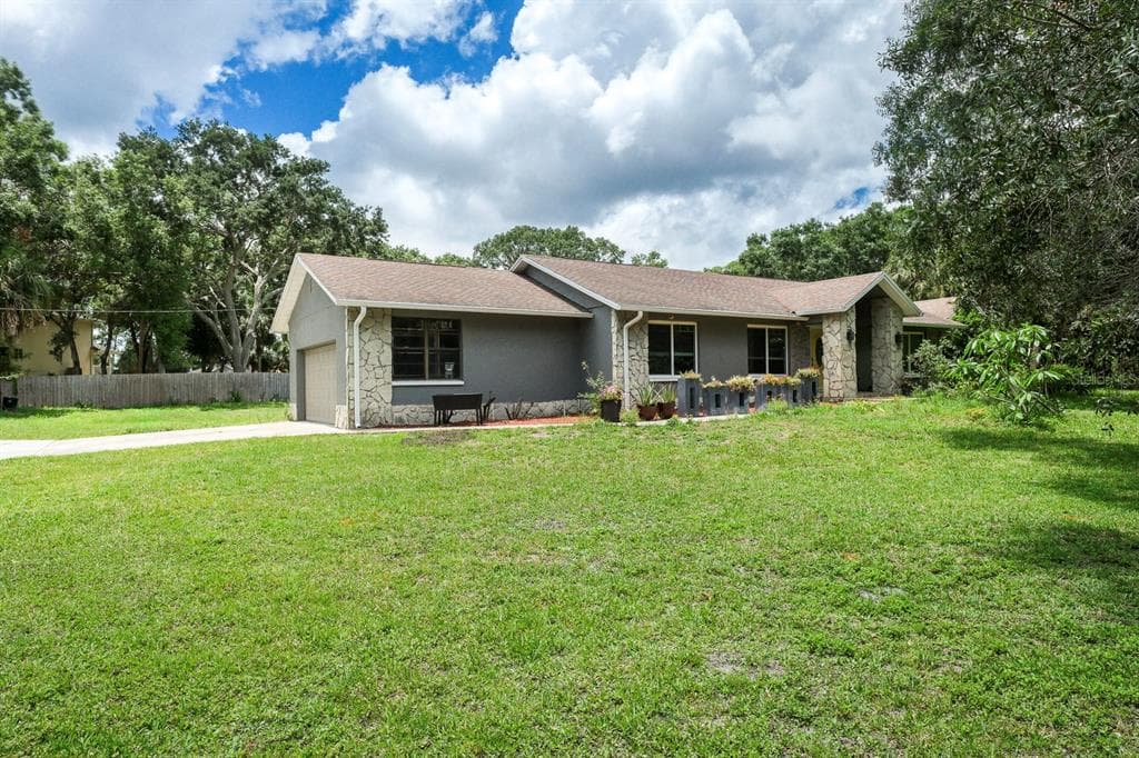308 RACE TRACK ROAD S OLDSMAR, FL 34677