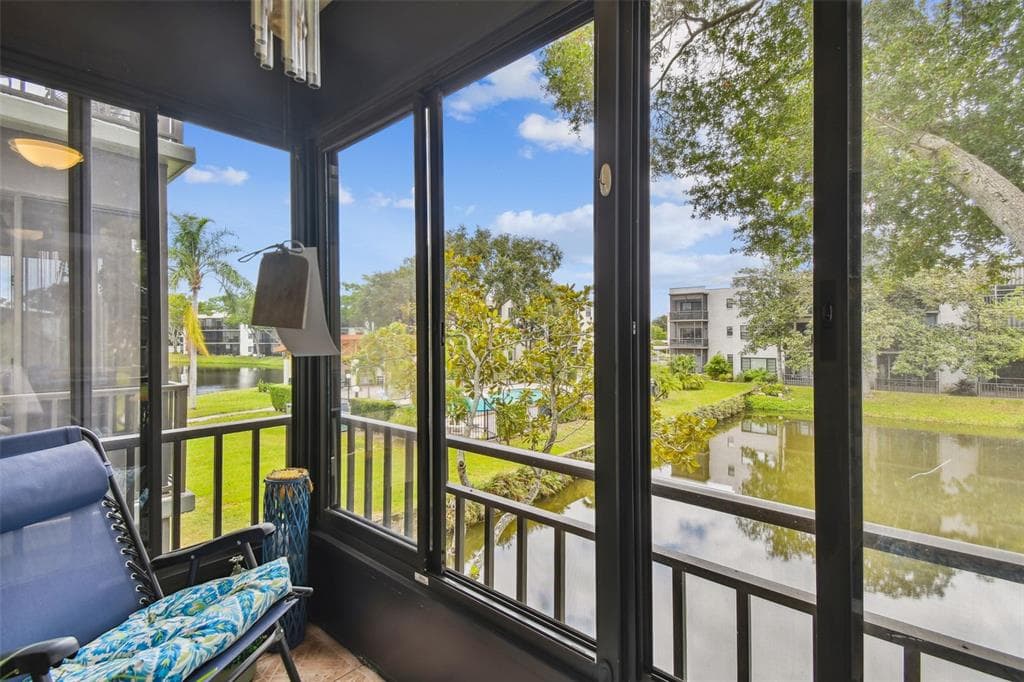 7951 58TH AVENUE N UNIT 210 ST PETERSBURG, FL 33709