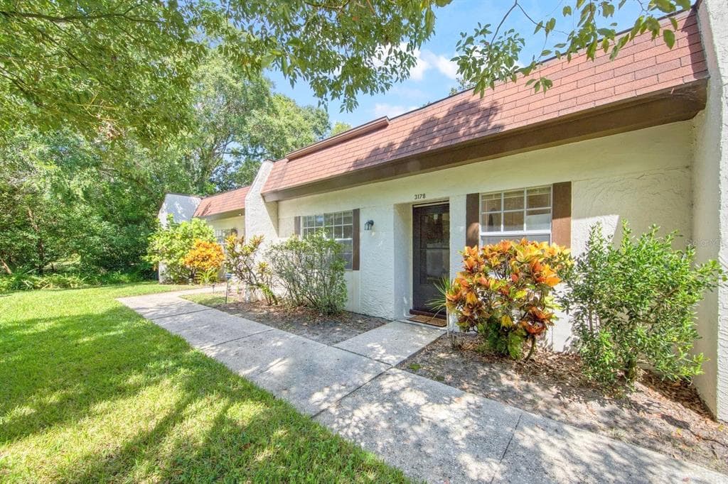 3178 MISSION GROVE DRIVE PALM HARBOR, FL 34684