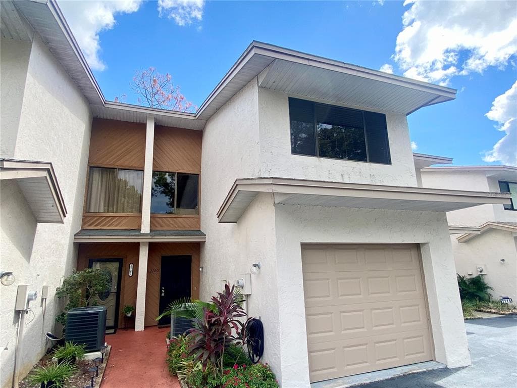 2120 TARPON LANDINGS DRIVE TARPON SPRINGS, FL 34688