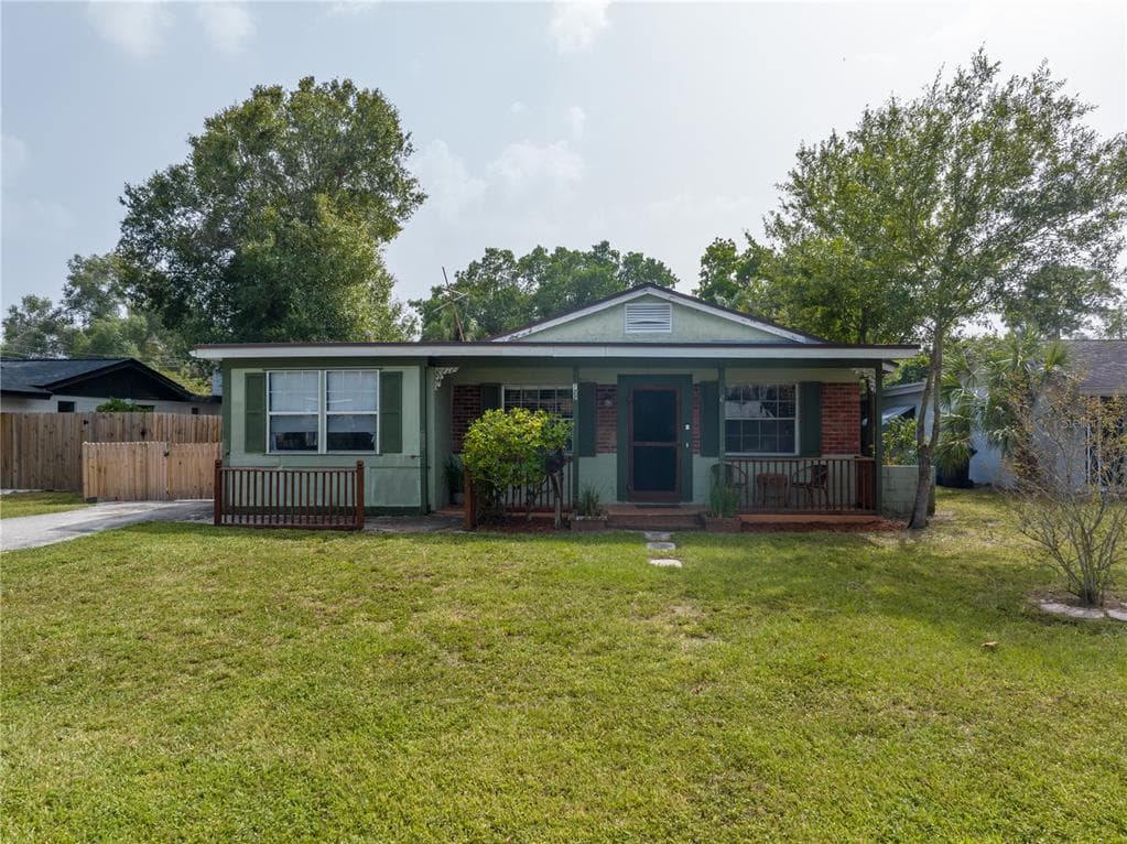 722 LYNNDALE STREET N ST PETERSBURG, FL 33703