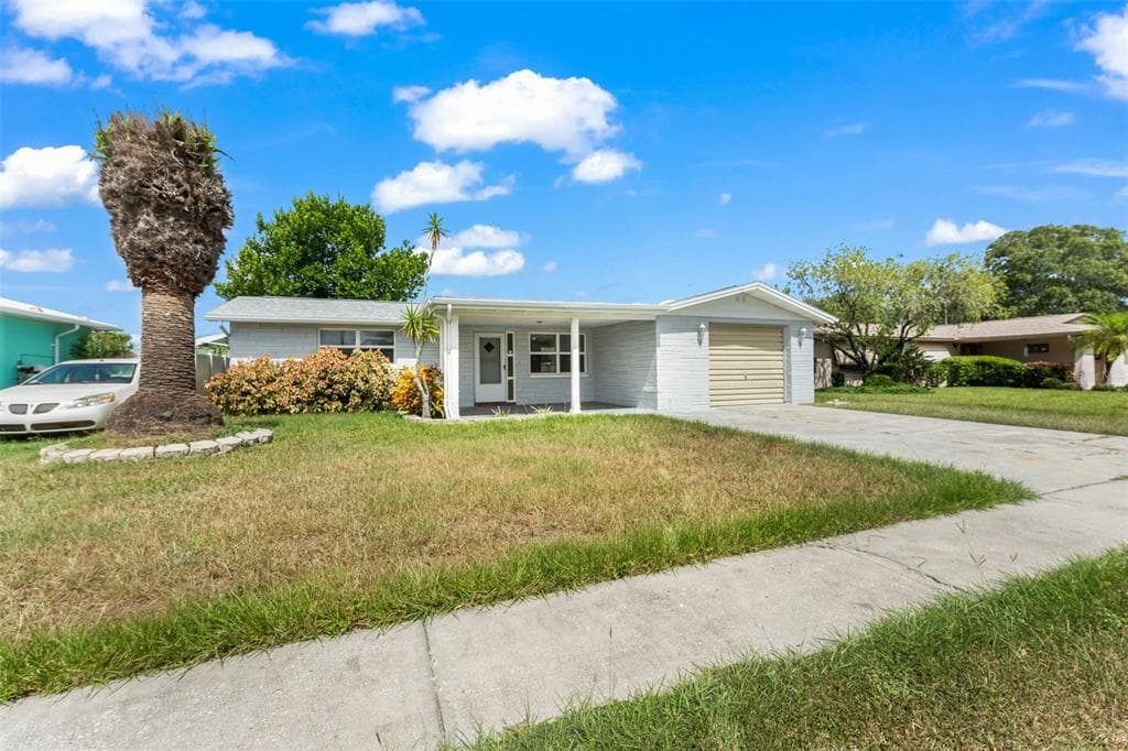 5851 LANATE AVENUE NEW PORT RICHEY, FL 34652