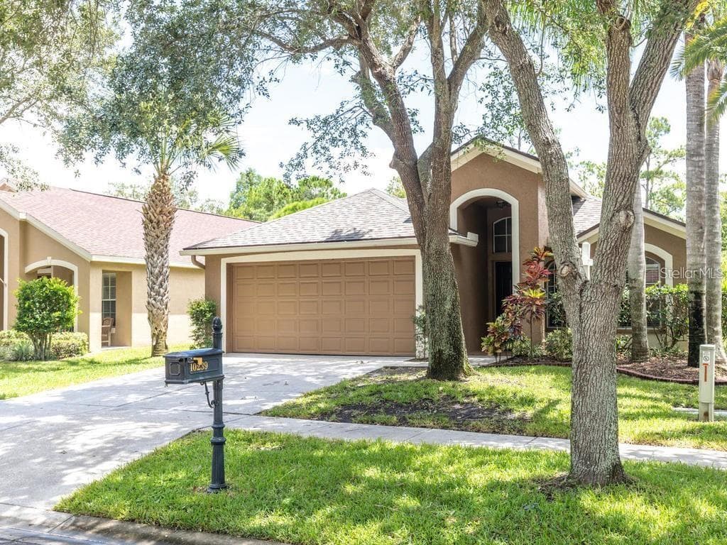 10239 WOODFORD BRIDGE STREET TAMPA, FL 33626