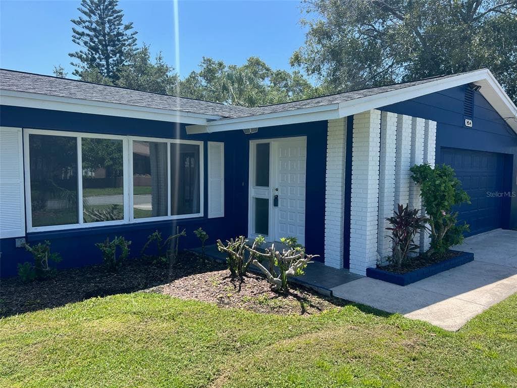 1454 45TH AVENUE NE ST PETERSBURG, FL 33703