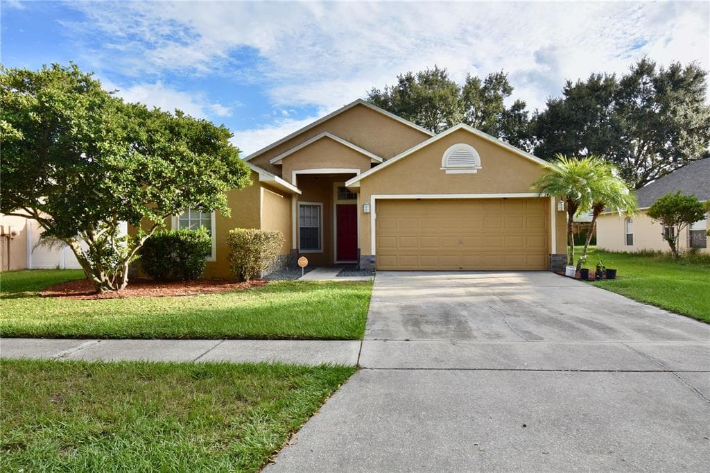 1426 LAKE SHORE RANCH DRIVE SEFFNER, FL 33584